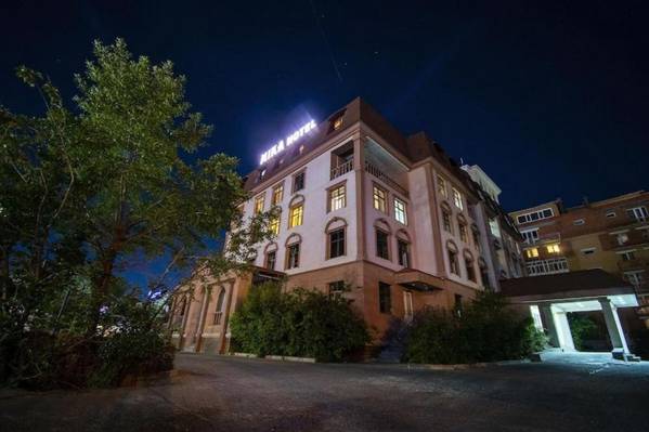 Mika Hotel