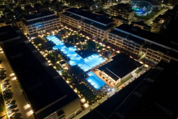 Courtyard Long Beach Holiday Resort