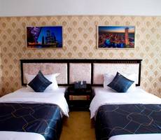 Chonpines Hotel