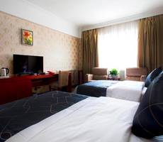 Chonpines Hotel
