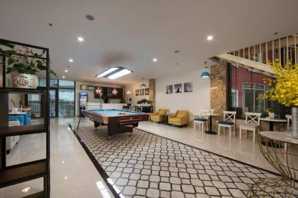 Marina Hotel