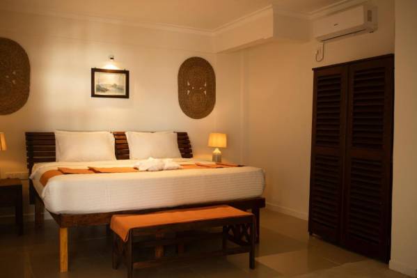 Neevana Hotel Hikkaduwa
