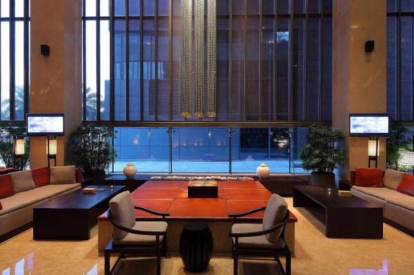 Bay Breeze Hotel