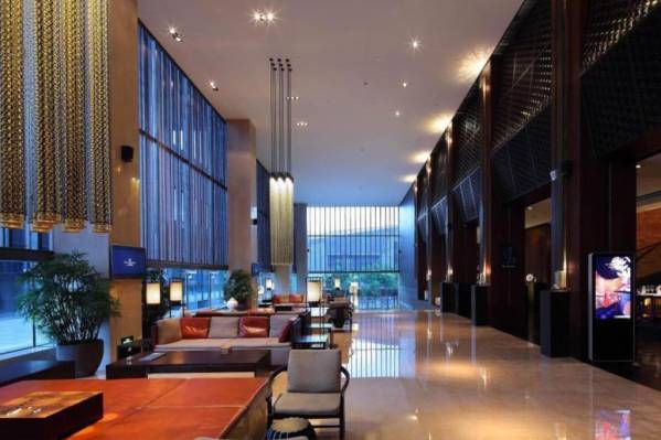 Bay Breeze Hotel