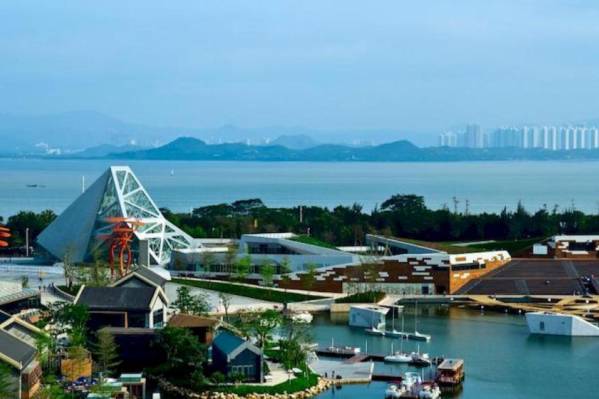 Bay Breeze Hotel