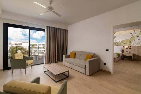 Serenade All Suites - Adults Only Resort