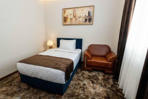 Garnet Mir Hotel