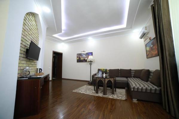 Arkanchi Hotel
