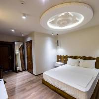 Khans Palace Hotel