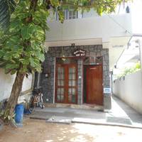 Main Reef Guest House