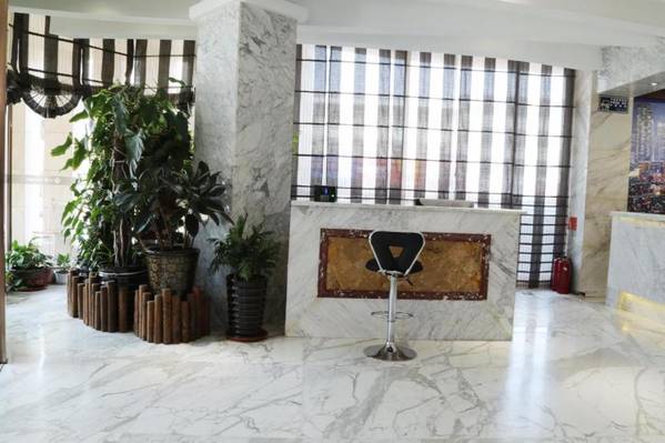 Chonpines Hotel (Zhuanghe Huanghai Street)