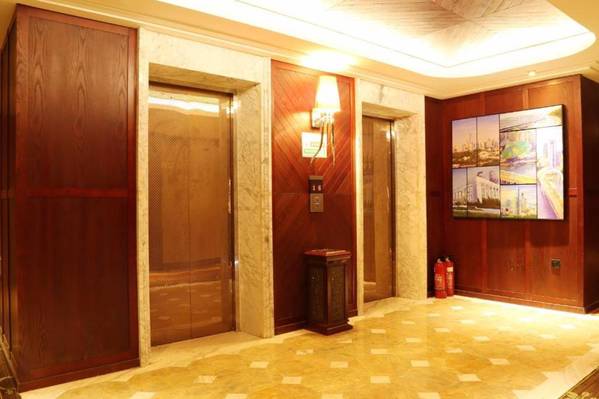Chonpines Hotel (Zhuanghe Huanghai Street)