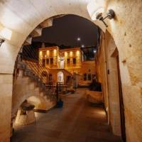 Misty Cave Hotel