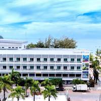 Cenang Plaza Beach Hotel