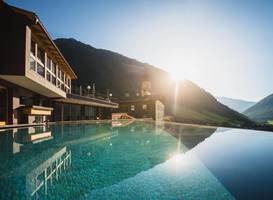 Tonzhaus Hotel