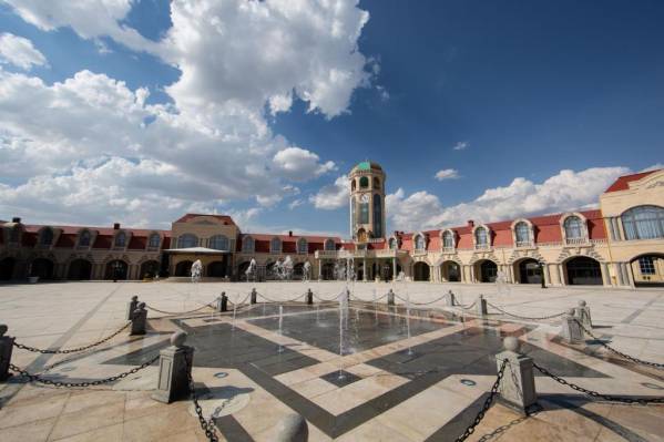 Saat Meydani Nakhchivan