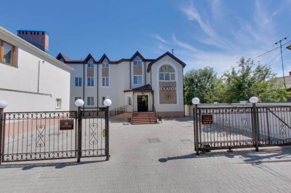 Платов отель на Дубовского