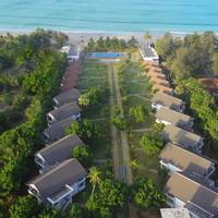 Uppuveli Beach by Dsk