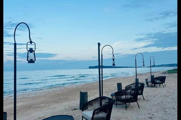 Uppuveli Beach by Dsk