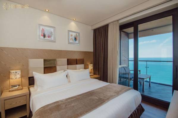 Dreamland Oasis Hotel