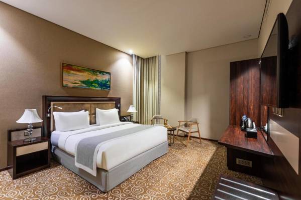 Crown Rose Hotel