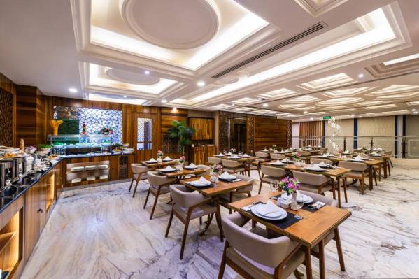 Crown Rose Hotel