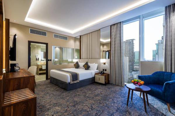 Crown Rose Hotel