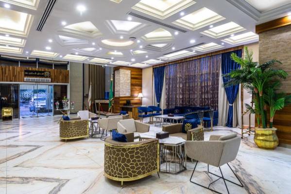 Crown Rose Hotel