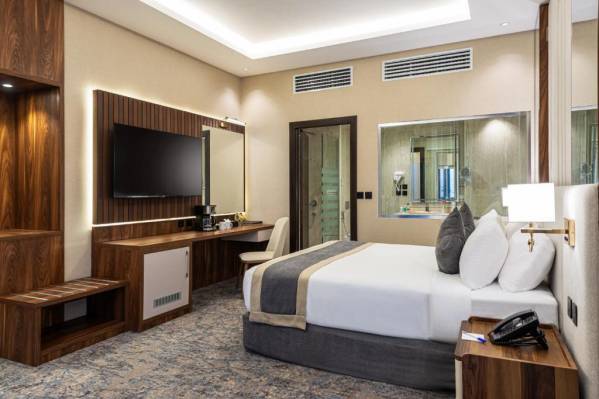 Crown Rose Hotel