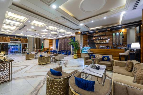 Crown Rose Hotel