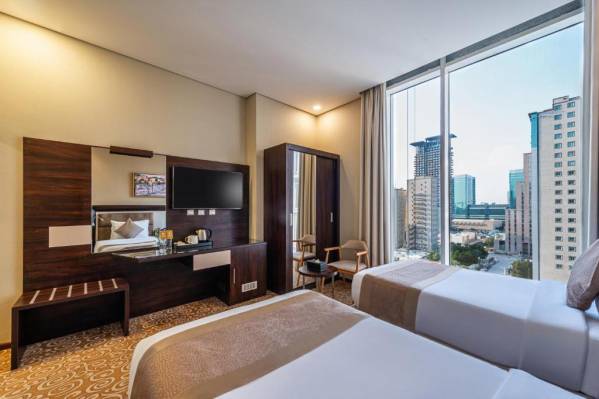 Crown Rose Hotel