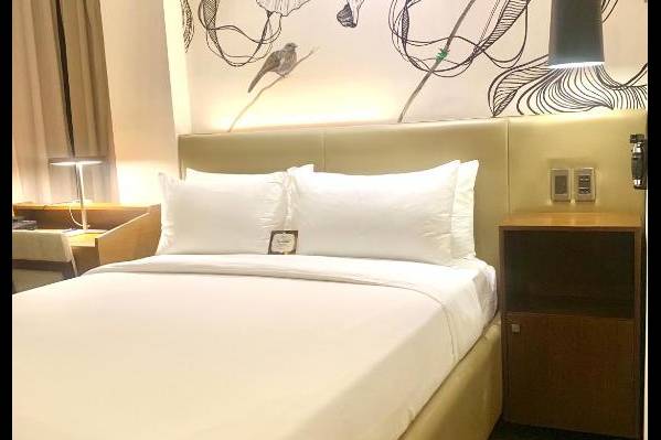 The Henry Hotel Roost Bacolod