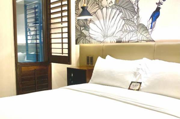 The Henry Hotel Roost Bacolod