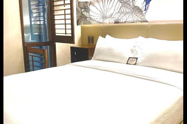 The Henry Hotel Roost Bacolod