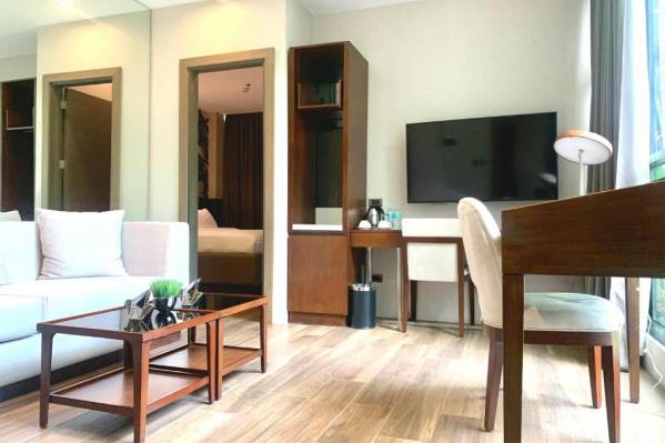 The Henry Hotel Roost Bacolod
