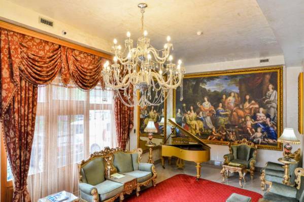 Premier Prezident Garni Hotel and Spa