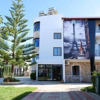 Ksamil Central Park Hotel