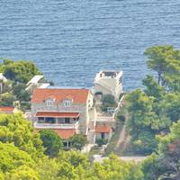 Villa Mirosa, Saplunara
