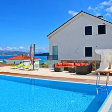 Apartments Kula
