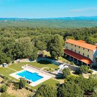 Villa Calussovo