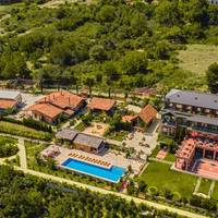 Ampelo Resort