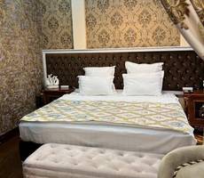 Caravan Hotel