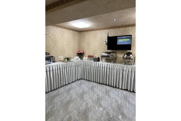 Caravan Hotel