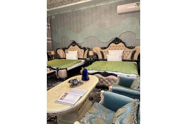 Caravan Hotel