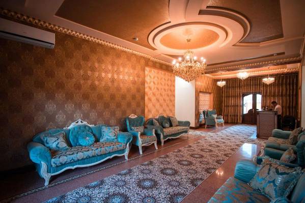 Caravan Hotel