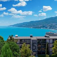 Yalta-Intourist Green Park