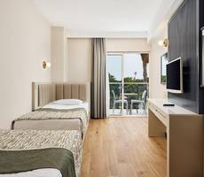 Seaden De Mar Resort & Spa