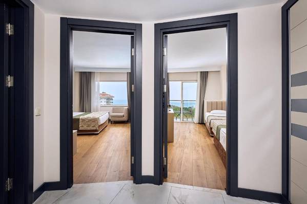 Seaden De Mar Resort & Spa
