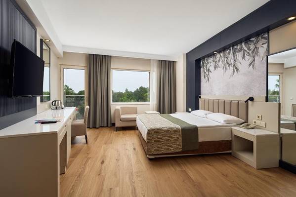 Seaden De Mar Resort & Spa