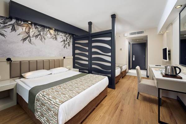 Seaden De Mar Resort & Spa